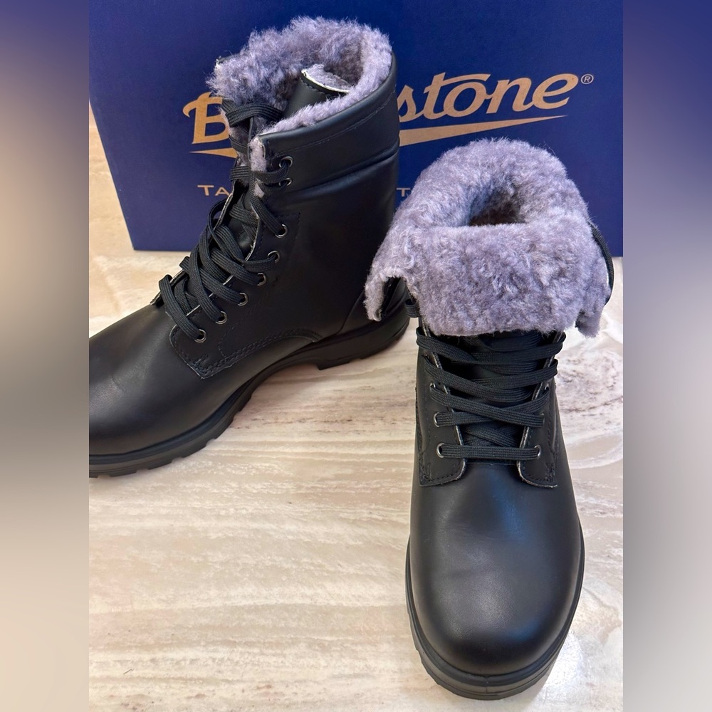 BADDIES LOVE BOOTS WITH THE FURRRRR: Blundstone 1465 Thermal Lace Up Boots